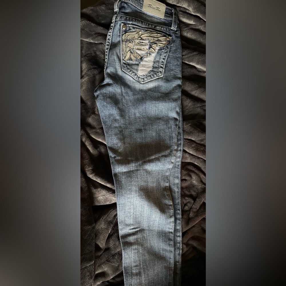 Miss Me Medium Rise Skinny Jeans Size 28